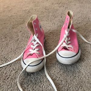 Pink kids Hightop converse